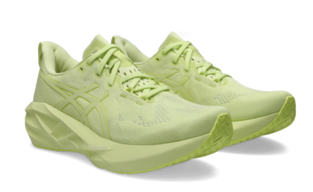 노바블라스트5 (출처: https://www.asics.co.kr/)