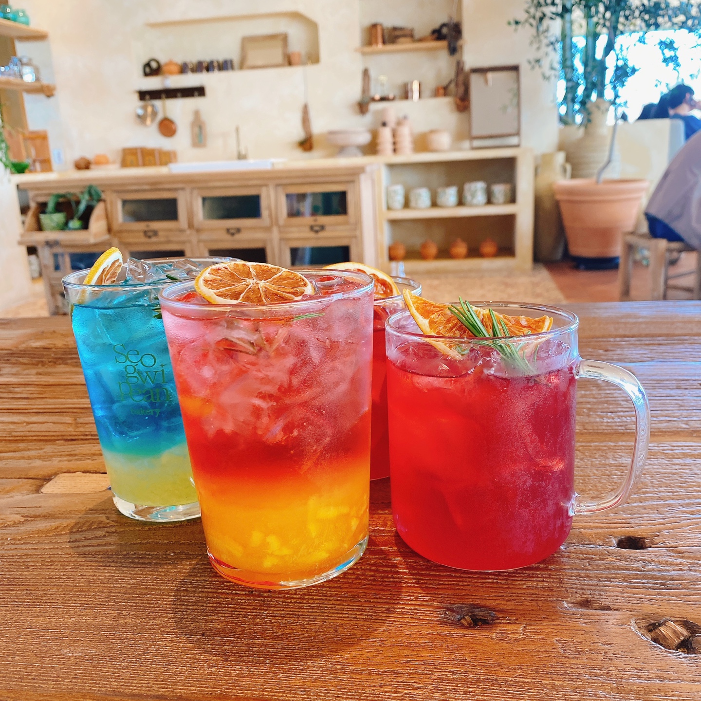 제주 성산 섭지코지 아쿠아플라넷 서귀피안 베이커리 카페