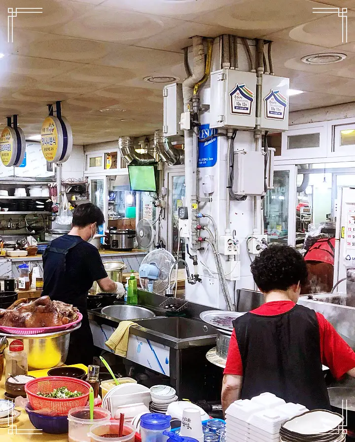  경주중앙시장 소머리곰탕 떡볶이&김밥 돔배기 김치만두 고기만두 새우만두 족발 닭발 편육 밀키트 맛집 전국 택배 주문 가볼만한 곳 추천