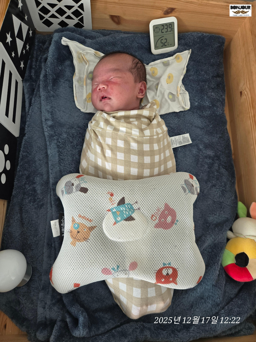 신생아 모로반사 방지 이불 머미쿨쿨 사용 예시&amp;#44; 옆으로 재우기