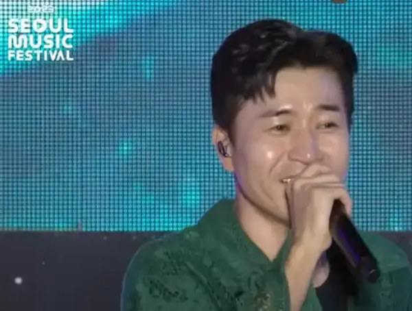 김종민-가수-사진