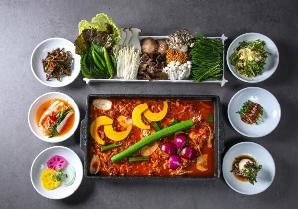 우와한 식당 오리주물럭 오리 버섯 부추