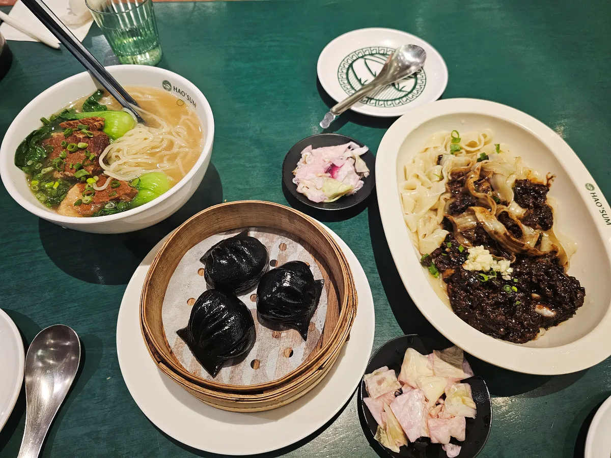 여의도-더현대서울-호이섬-홍콩식당-메뉴-우육탕면,라구짜장,딤섬