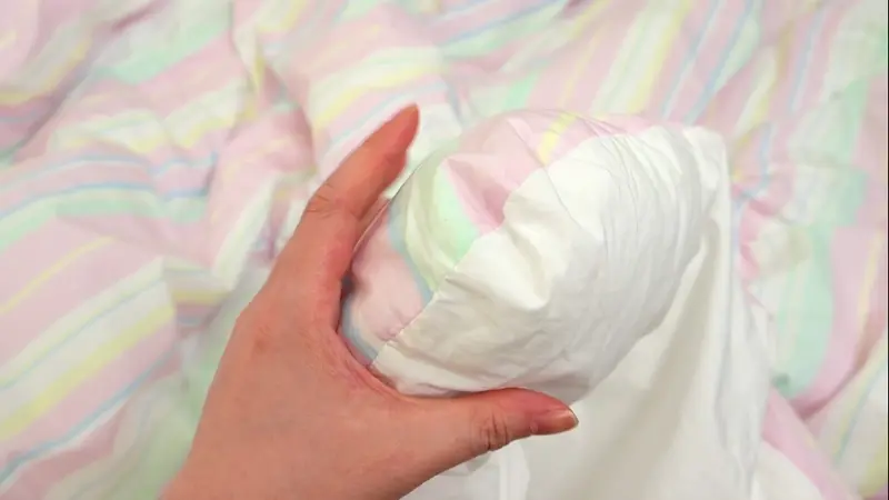 손으로-만져보는-마틸라-이불-폭신하고-풍성한-솜의-느낌