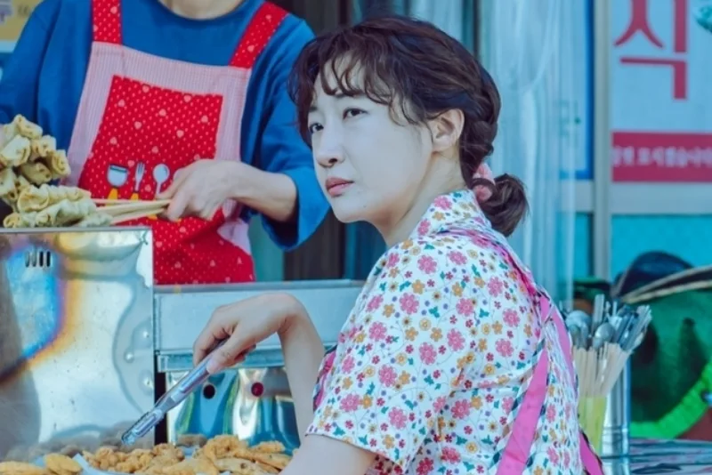 드라마 '모래에도 꽃이 핀다' 등장인물 안현진을 연기하는 배우 장희정