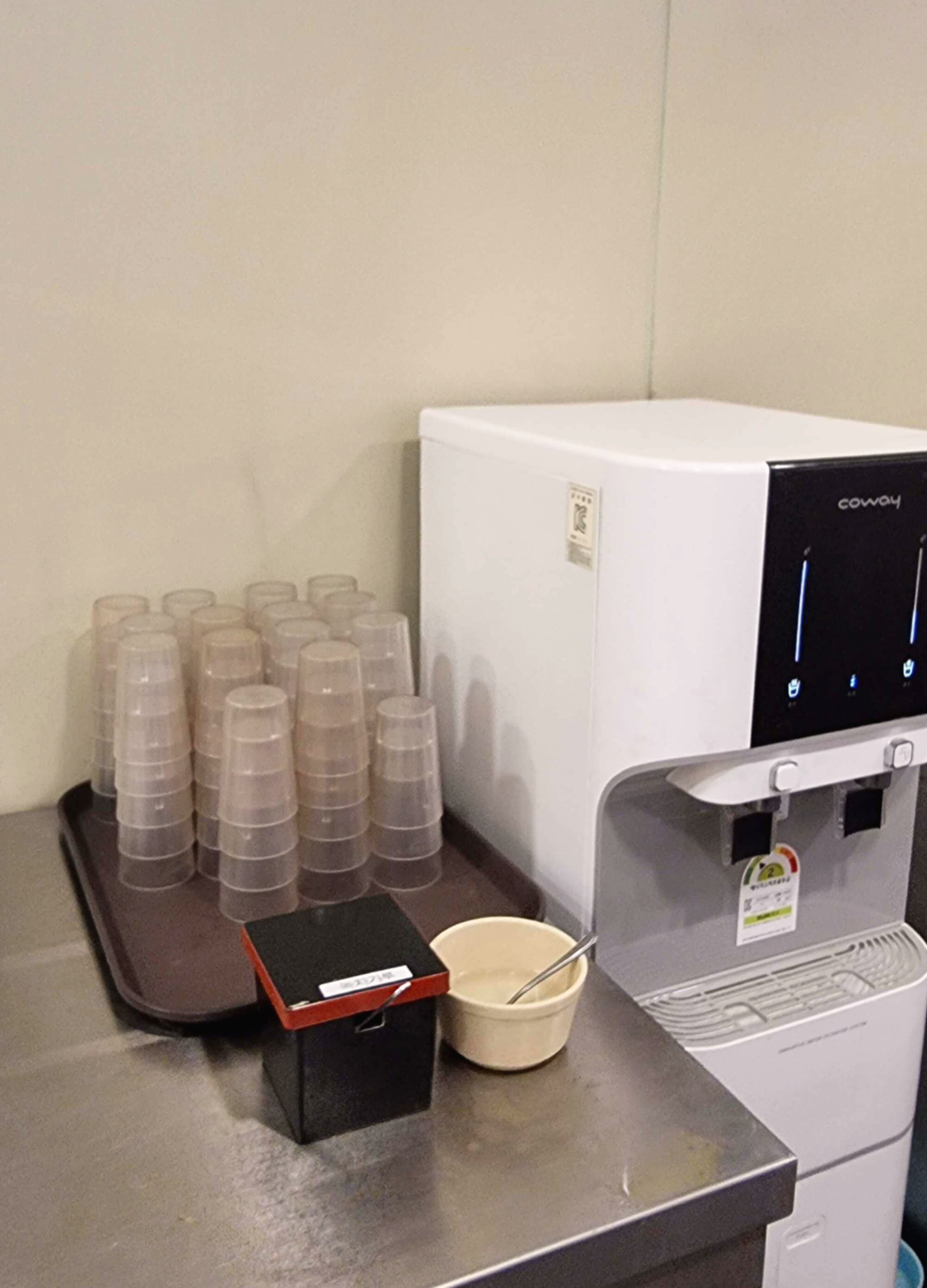 갓파스시 분당점 물, 녹차를 가지고 올수있는 셀프바