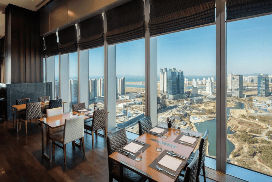 오크우드 호텔 식당 사진