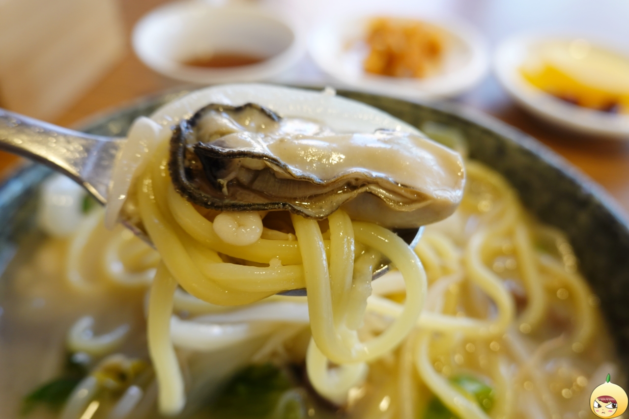 굴짬뽕 첫입