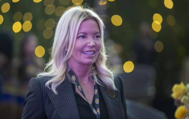 LA레이커스14조원매각,레이커스,NBA,매각,인수,구단주,프랜차이즈 구단 가치,지니버스,마크월터