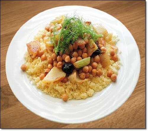 퀴노아와 병아리콩 요리