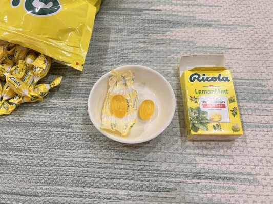 리콜라 40g과 342g 캔디 비교 사진