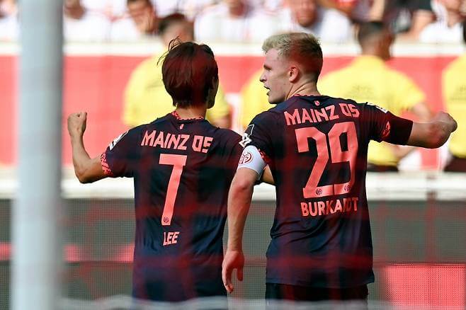 분데스리가 마인츠 vs 슈투트가르트 코리안 듀오