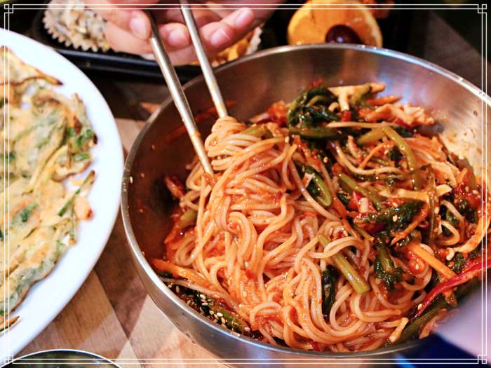 생방송 오늘저녁 1913 광주 송정역 시장 70년 전통 자가 제면과 30년 음식 경력 사장님, 잔치국수, 골뱅이비빔국수 맛집