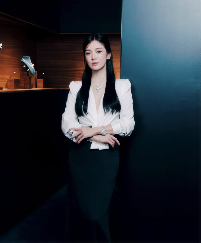 송혜교 쇼메, 송혜교 화보, 송혜교 보그, 송혜교 주얼리, 송혜교 목걸이, 쇼메, 쇼메 앰버서더, 쇼메 주얼리, 쇼메 목걸이, 비 마이 러브, 쇼메 비 마이 러브, 조세핀 컬렉션, 하이주얼리 브랜드, 프랑스 명품 주얼리, 쇼메 가격, 쇼메 예물, 명품 예물 추천, 쇼메 후기, 쇼메 실착, 셀럽 주얼리, 송혜교 착용, 쇼메 예약구매, 명품 주얼리 추천, 하이주얼리 착용컷, 비마이러브 실착, 쇼메 조세핀