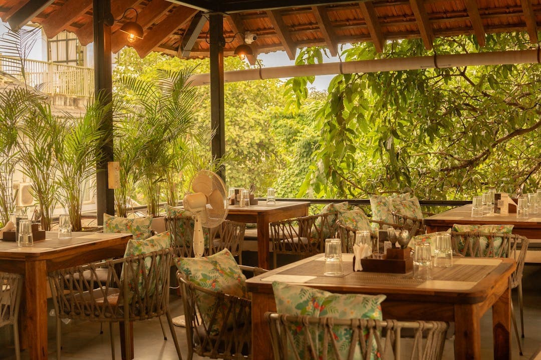 소상공인 식당, 자연과 어우러진 야외 테이블