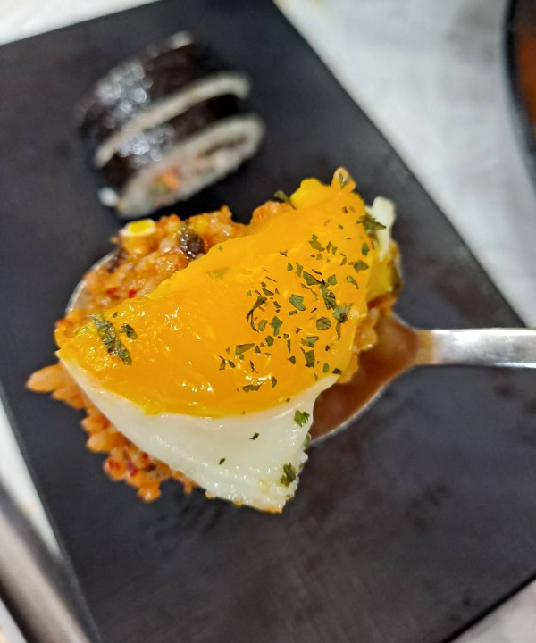 김밥나라 반숙계란과 볶음밥