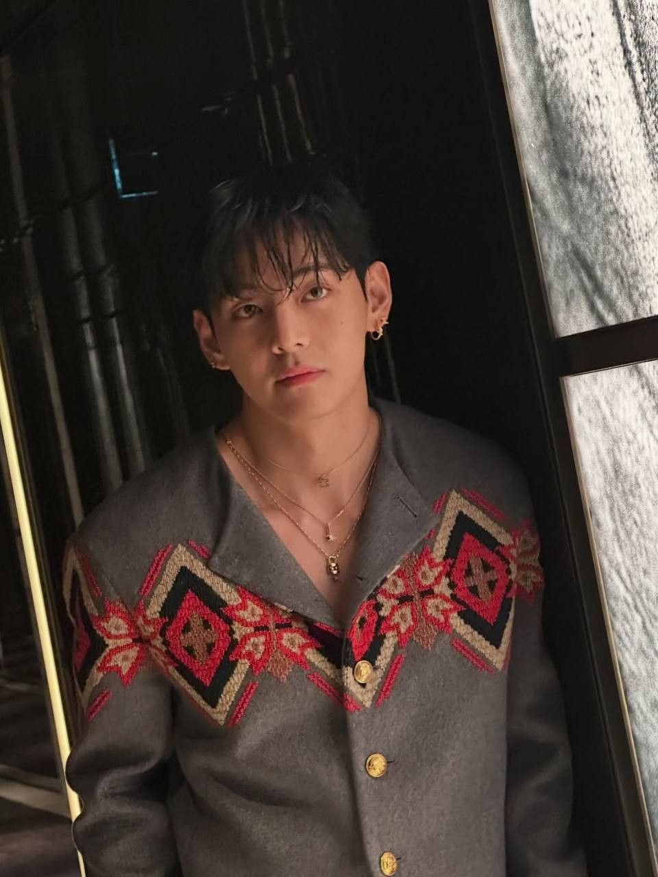 방탄소년단 뷔 고향 나이 본명 키 몸무게 혈액형 MBTI 전시회 프로필 반려견 연탄 총정리