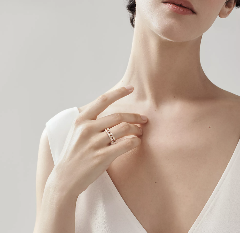 김남주 반지 Tiffany True 와이드링 로즈골드