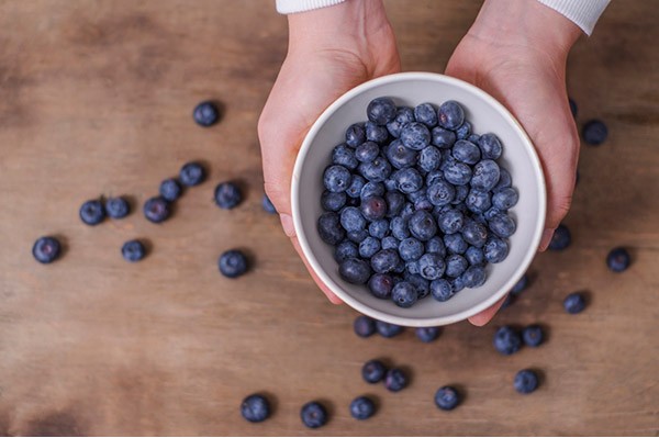 블루베리그릇에담긴사진