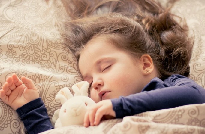 잠투정 심한 아이, 잠안자는 아이, 잠못자는 아이 재우는법