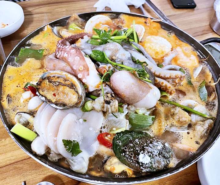 뚝섬 성수 가게 해물탕 아귀수육 알찜 전복 버터구이 뚝섬해물탕 맛집 추천
