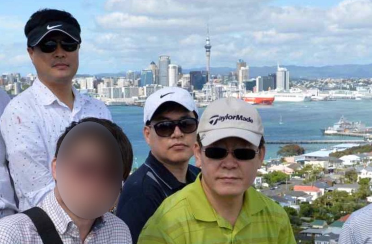 이재명 대표와 고 김문기씨와 함게 촬영한 사진