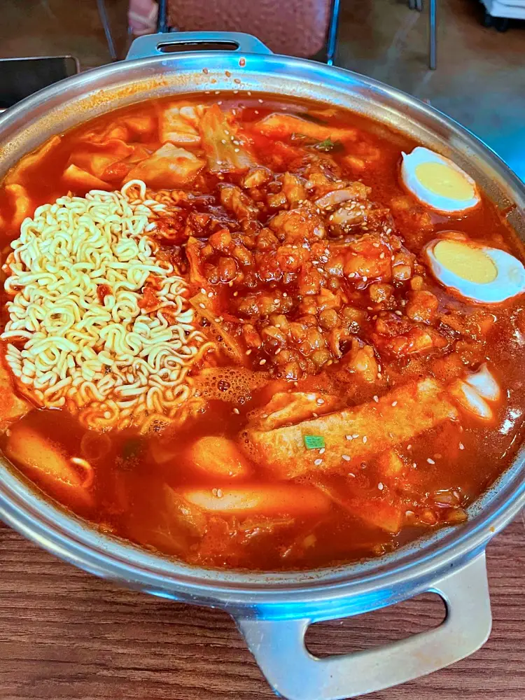 줄서는식당 전국 택배 밀키트 주문 가능 모듬튀김 마약주멉밥 한우대창 우삼겹 토핑 반반 즉석 떡볶이 맛있는 가정식 떡볶이집 송파나루역 송리단길 맛집 소개
