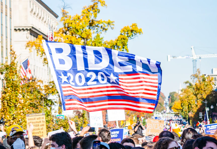 Biden throws a plan to tackle the pandemic which aims to activate the law of war