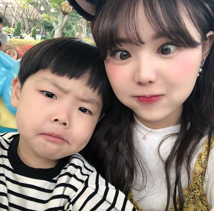 얼짱시대 홍영기 화장품 쇼핑몰 ❘ 나이 학력 직업 키 프로필 ❘ 이세용 남편 아들 가족관계