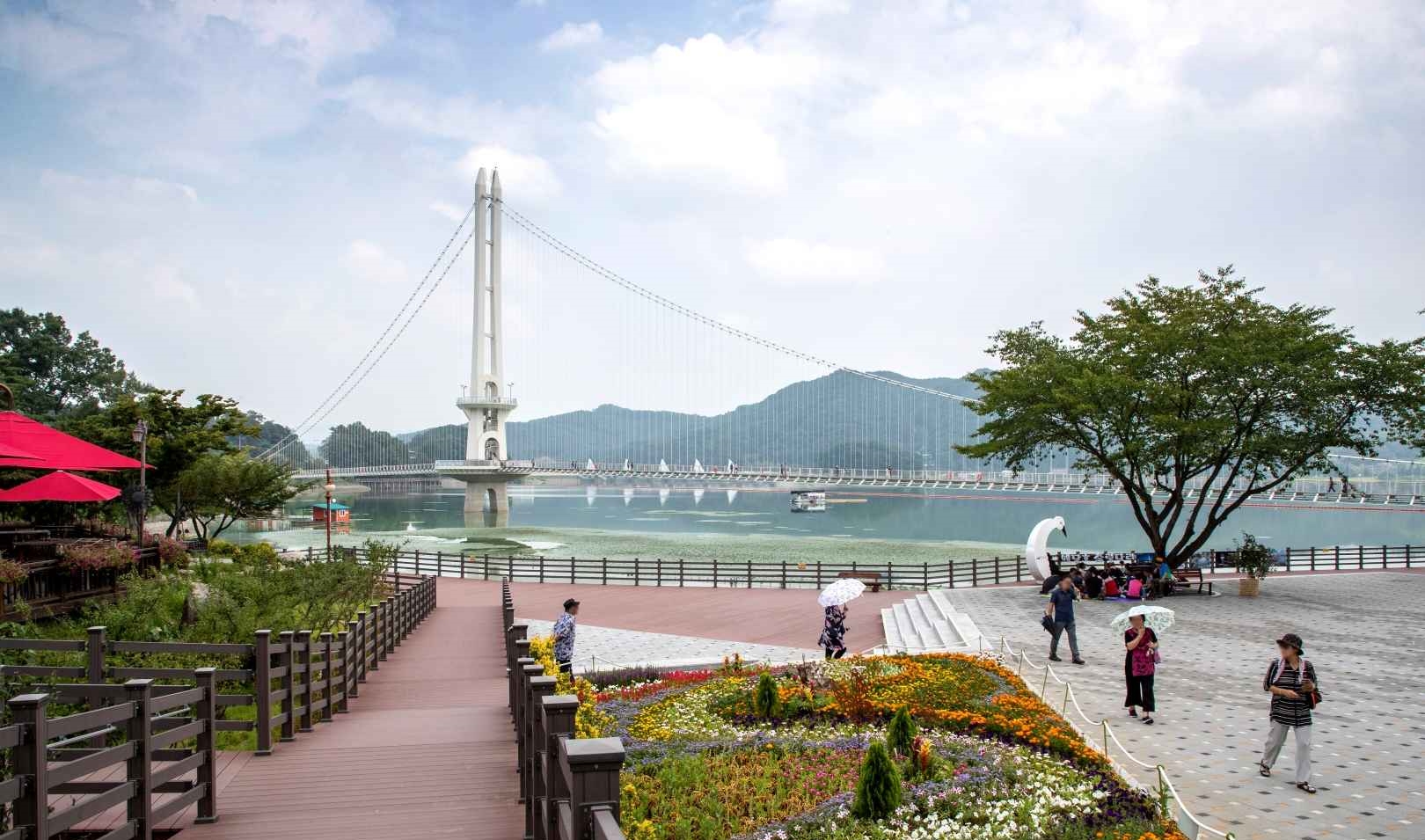 예당호 출렁다리