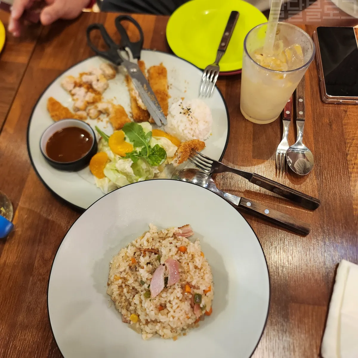 건대-키즈카페-퐁퐁플라워-볶음밥-돈까스