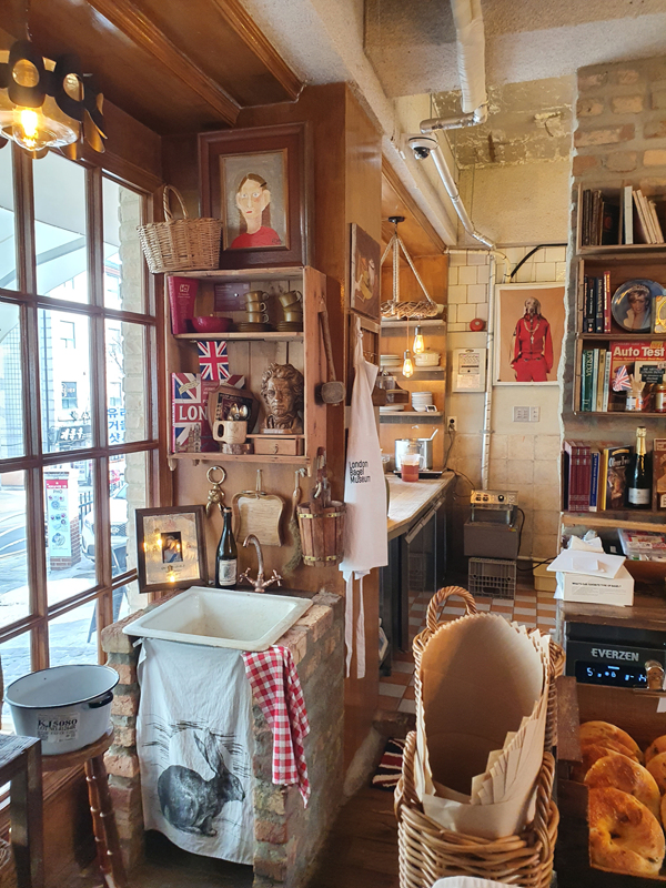 그림과-장식품들