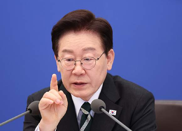 이 대통령 지지율 최저치 40% ｜부동산&middot;인사&middot;20대 지지율 하락 이유 총정리