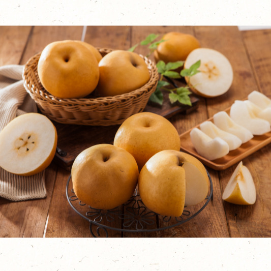 무게감 있는 9월 제철 신고배, 표면 반점 적은 상태