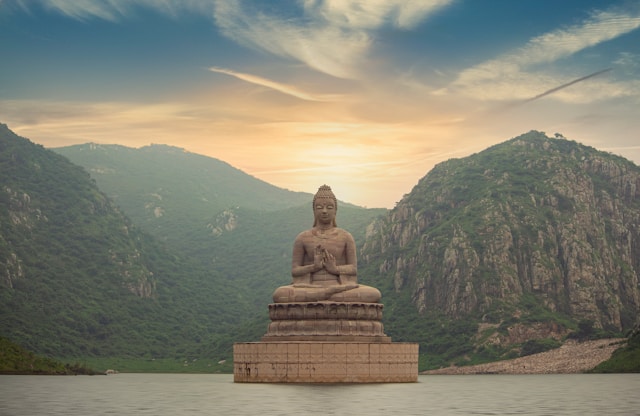 The Eightfold Path: A Guide to Mindful Living & Inner Peace