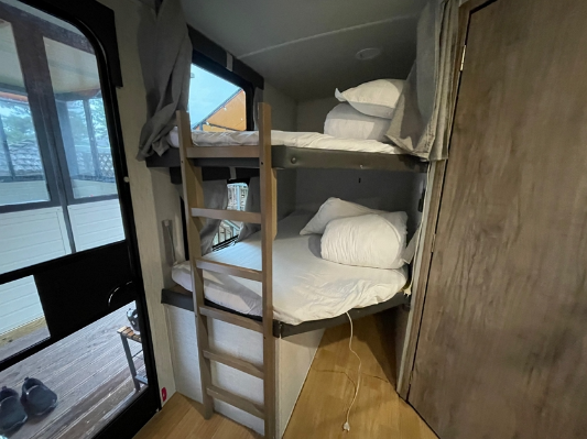 파주 동화힐링캠핑장 카라반 글램핑