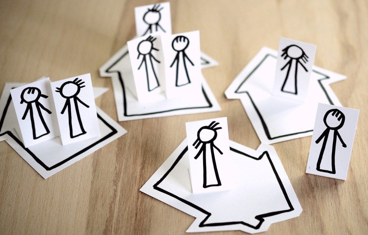 형제 많은 집, 외동 아이 집 이미지