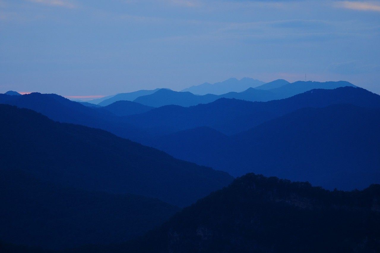 조용한 사색 백두대간 일몰 (출처:Pixabay}