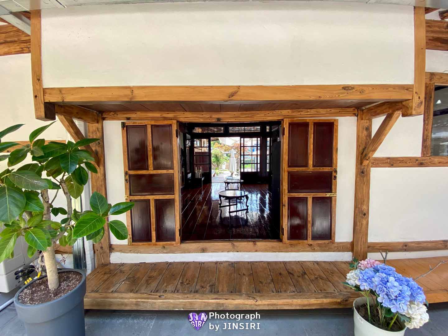 κ²½λΆ μλ ν«ν μ μ λ² μ΄μ»€λ¦¬μΉ΄ν μκ°ν
λ°μ΄νΈ λͺ¨μ