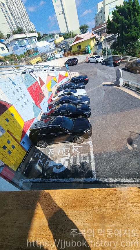 여수-고소동-벽화마을-낭만카페-주차장