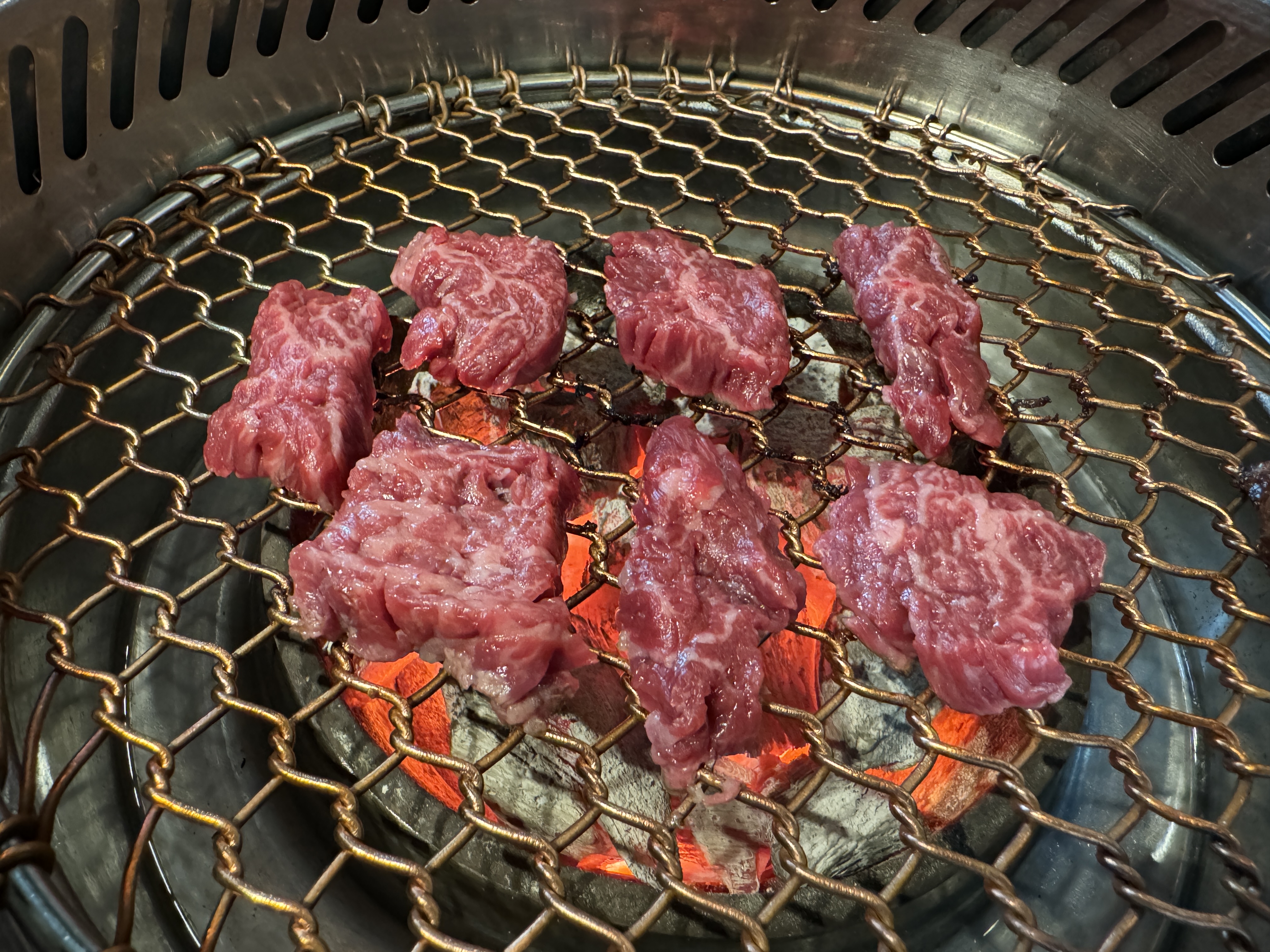 중계-한우-맛집-천우가-치맛살-굽기전