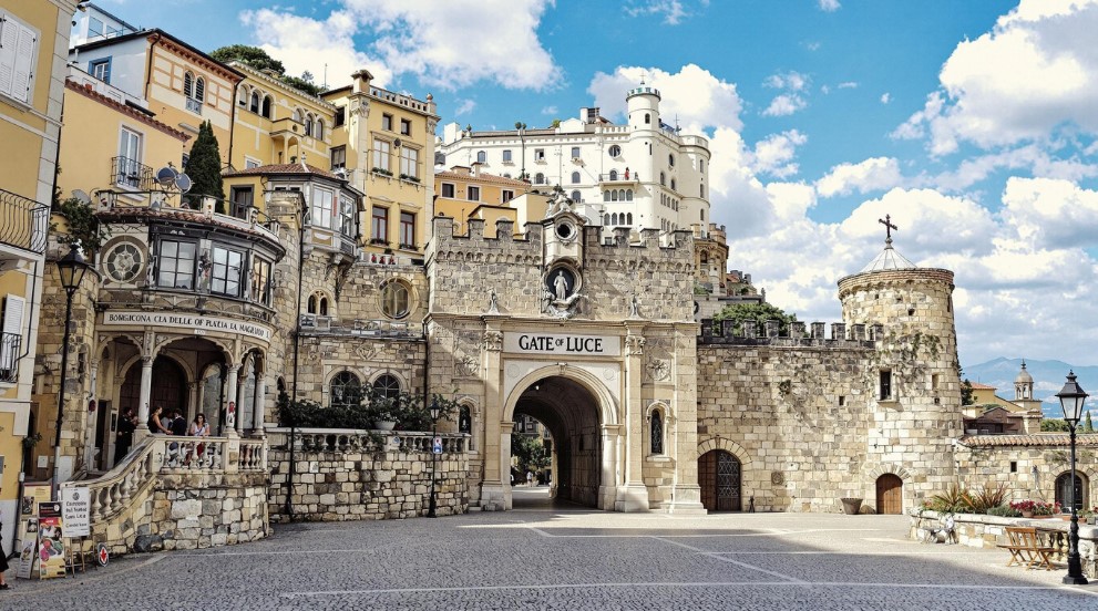 포르타 델라 루체 관련 이미지