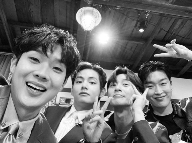 최우식 나이 프로필 학력 국적: '꽃청춘' 리미티드 에디션으로 돌아온 천만 배우 완벽 분석