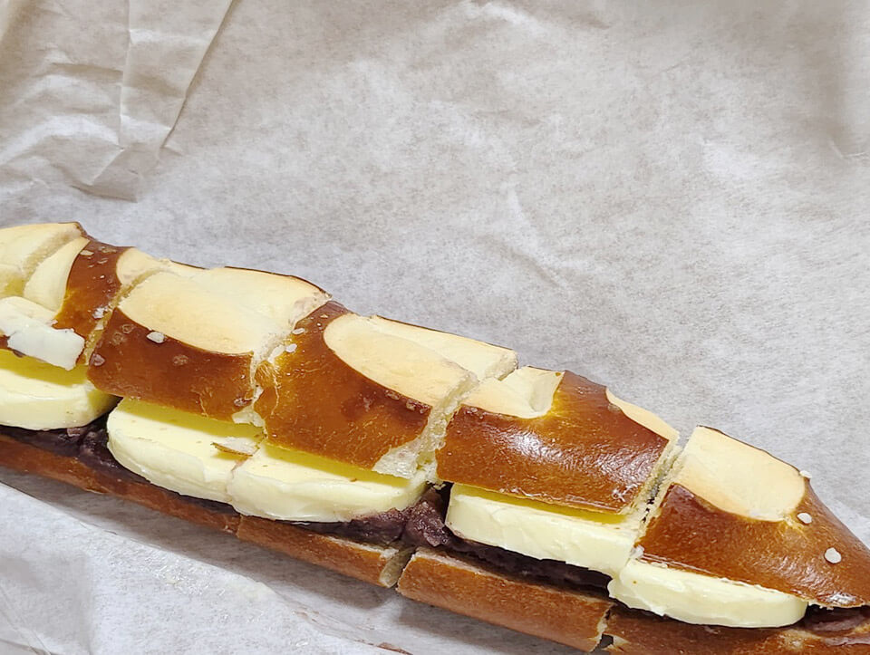 하남 나룰빵집 앙버터 프레첼 팥앙금과 버터 조화가 뛰어난 인기 메뉴