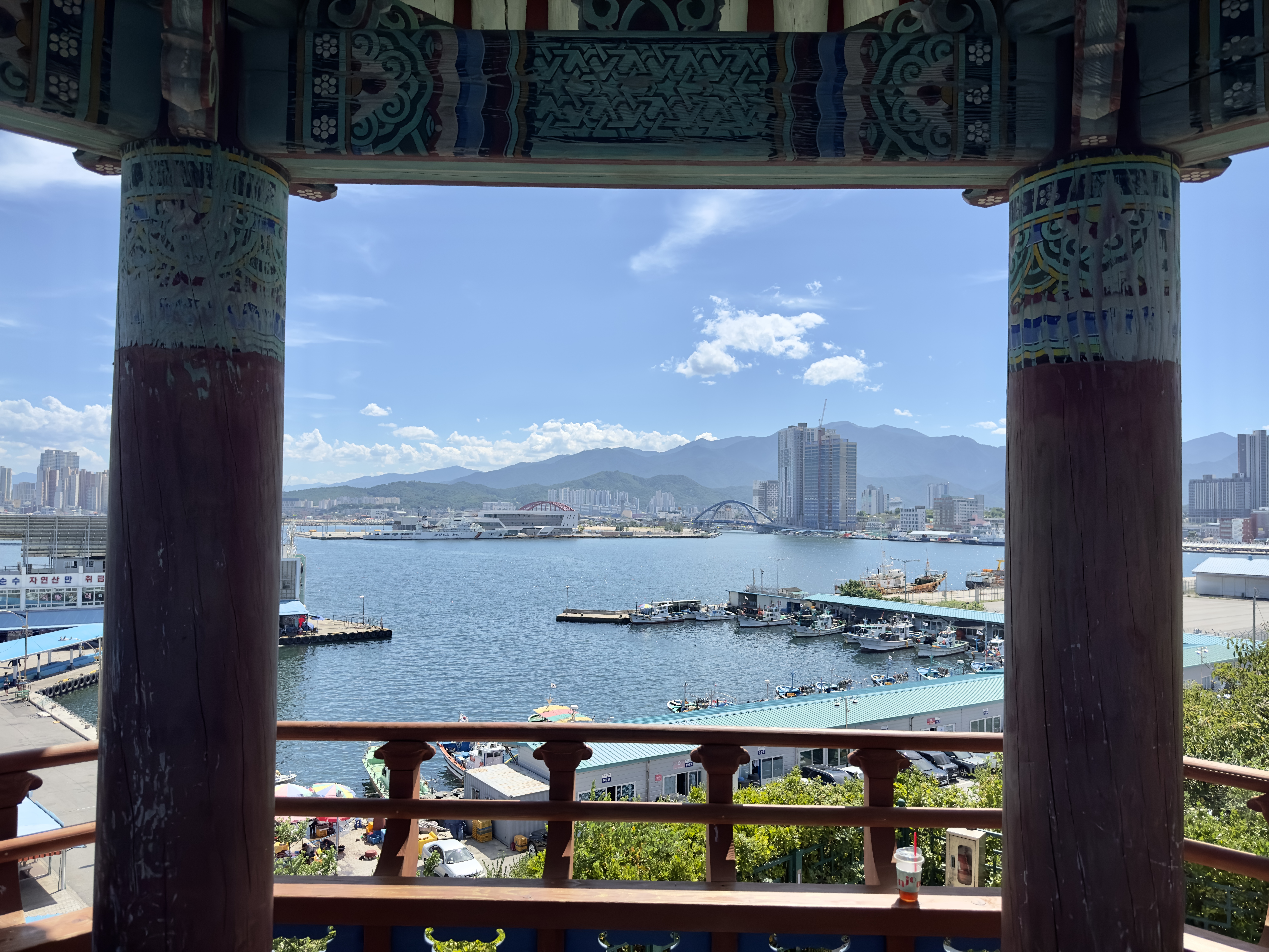 영금정에서 바라본 속초시내