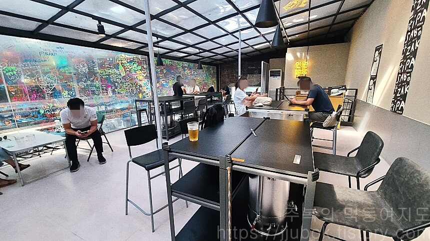 인천맥주-2층-분위기-4