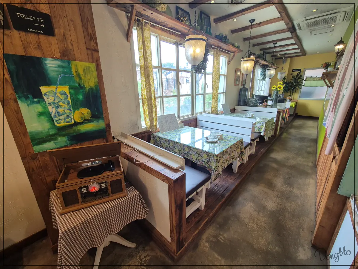 가족과-주말-나들이-가기-좋은-경기도-근교-맛집-로즈마리노-안쪽-좌석