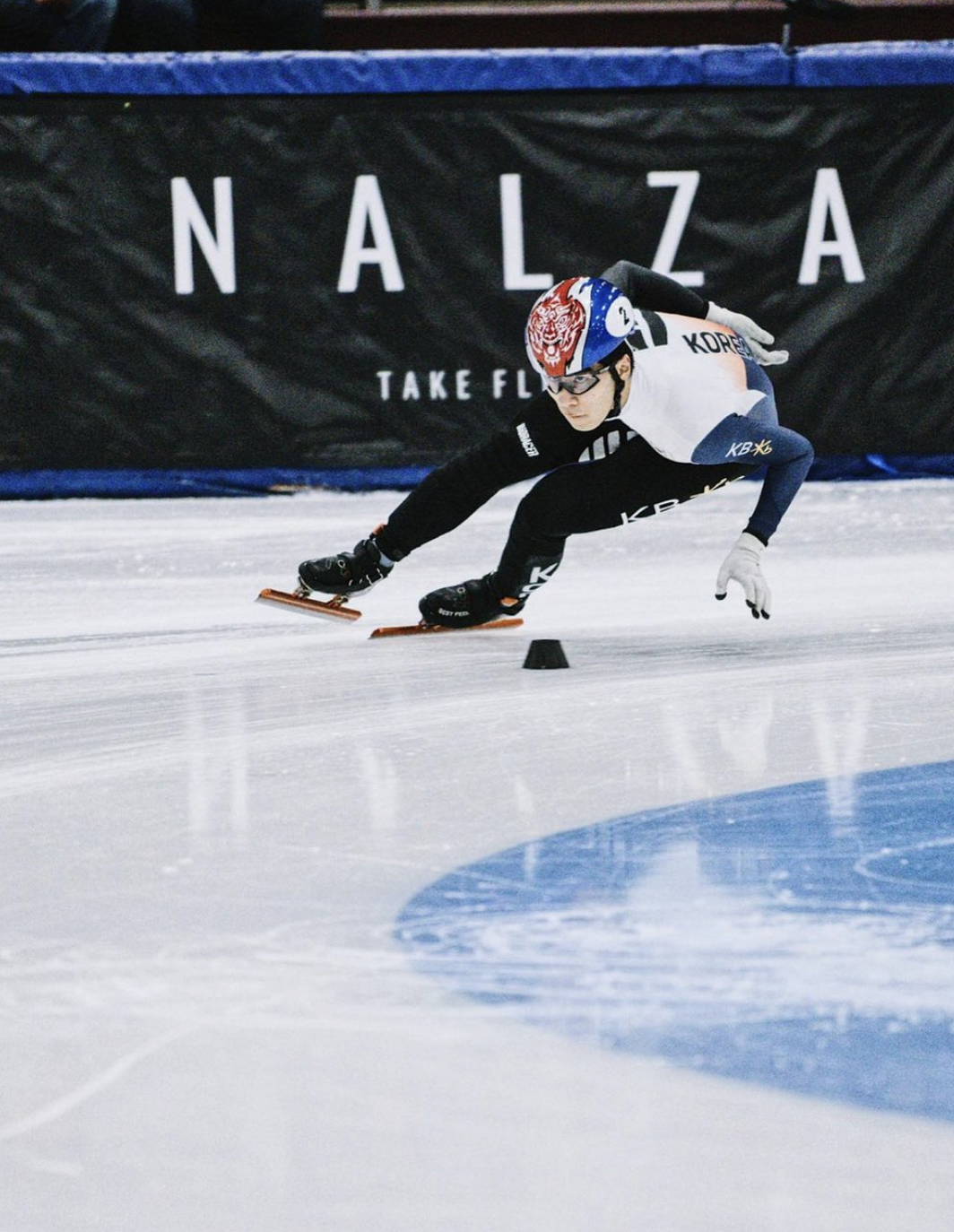 황대헌 쇼트트랙