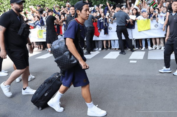 PSG 전북 축구 이강인 사진입니다.