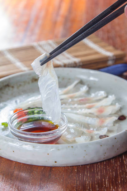 광어&middot;우럭회 &amp; 샴페인(Champagne) 와인 페어링｜청초한 바다의 살결과 섬세한 기포의 황금 궁합